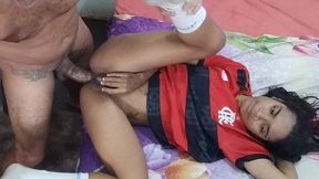 uma putinha flamenguista dando cu