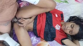 uma putinha flamenguista dando cu