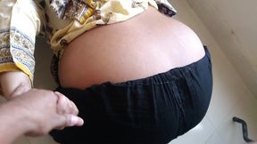 Egypt Muslim BBW Aunty Gets Stuck Under Bed While Cleaning Room Then Neighbor Helps Her & Give Something Behind