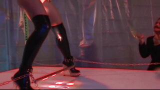 身材丰满的美女 Katja Kassin、Rebeca Linares、Missy Monroe、Cindy Crawford、Crystal Ray 和 Destiny Blonde 享受口交、69式、舔阴和激烈的肛交。