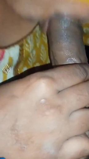 INDIAN BHABHI BEST BLOWJOB, CUMSHOT IN MOUTH   Clip 1