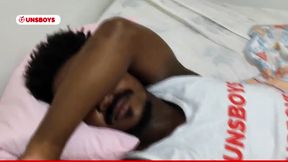 He woke up his friend sucking his cock and he ate it deliciously,