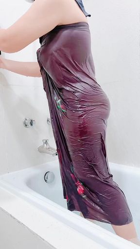 See big woman shower