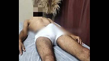 Ex-vizinho do caf&eacute_ voltou anos depois e gozamos juntos