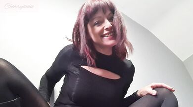 SLO mo giantess in pantyhose boots and booty