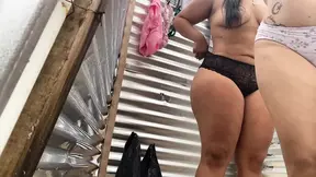 Beach babe gets caught on changing table