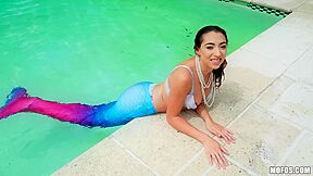 Massive Load For A Mermaid - Jessica Jones