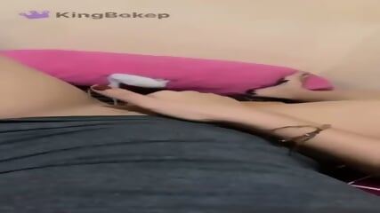 Cewek Tobrut TikTok Remas Toket, Sange Parah Banget @123