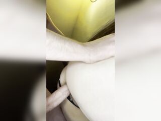 Je dois me retenir de crier lors d’une levrette à l’hôtel