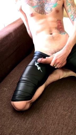 I jerk off and cum in latex