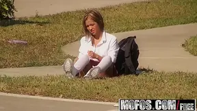 Mofos - Pervs On Patrol - Jessie - Casting Couch 101