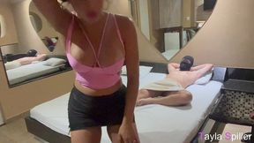 ganhei um pix do seguidor do insta e em seguida fomos pro motel gravar a gozada dele na minha cara