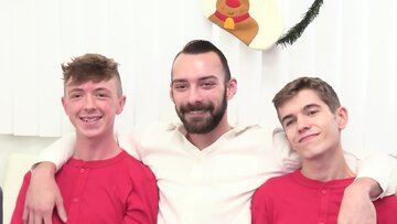 Tempting twink Levi Rhodes shoots out jizz after pr