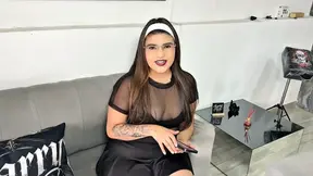 Sexy and curvy slut with huge ass pays her tattoo artist with sex