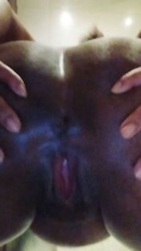 9-month pregnant woman showing off in the mall bathroom