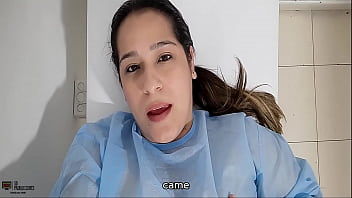 Hermosa milf Latina se masturba en el consultorio del ginec&oacute_logo HISTORIA COMPLETA