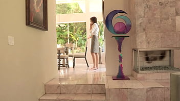 Kara Price Thinks That Love Hurts