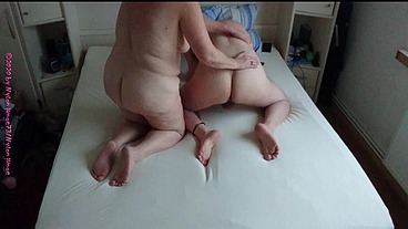 Streicheleinheiten von einer MILF