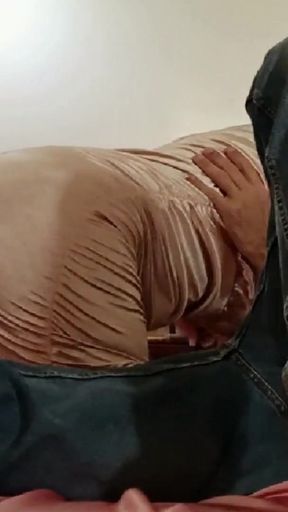 2623tec_French Amateur Fuck in Satin Clothes and Lingerie   Clip 1