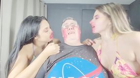 DOUBLE KISSING THEIR HUGE CHEEKS - BY ISABELITA AND NATASHA CRUEL - CLIP 2 IN FULL HD