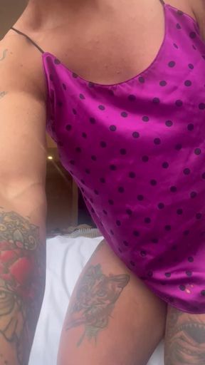 Tabbyanne sexy milf teasing with her big ass leeds slut