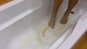 Banana, Cream, Yogurt! Messy feet in pantyhose!