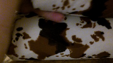Naughty twink Snauwflake is having fun while in bed