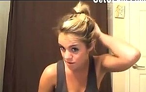 Lacrosse girl showing off her body on webcam