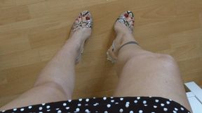 HighHeelSandalsFeetEnamel (WMV)