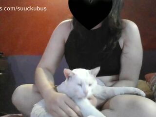 ALTERNATIVE TEENAGE ANGEL LIKES TO PLAY WITH HER WHITE CUNT ????????