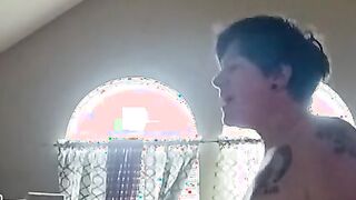 Supreme cougar takes it all off