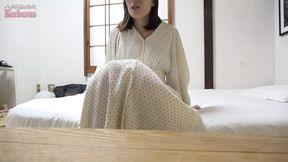 Wife&rsquo;s lover No.5, her stepmom came into the room suddenly!