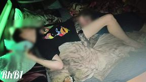 Amateur wife gets stuffed on squeaky hotel bed