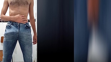 Gozando numa pegada Jeans Porn - Gozada sem blur
