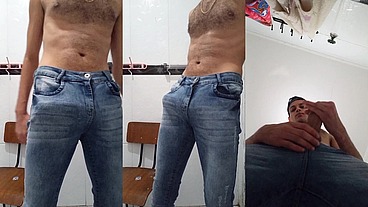 Gozando numa pegada Jeans Porn - Gozada sem blur