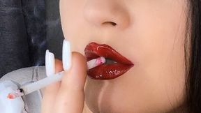 Juicy Red Lips & 2 Slim Cigarette Close?Up