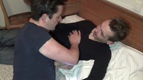 2056 baise bareback par la grosse queue de krysspour son 1er film de cul ce ...