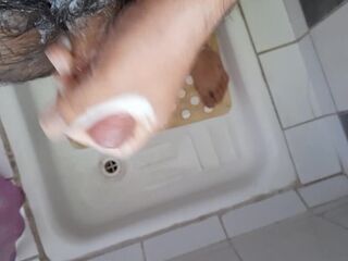 Masturbation en la ducha