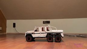 Sneaker-Girl Lilly - Big Toy Truck Crush