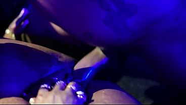 Devon got Juicy Shaking