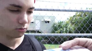 Bắc Twink Latino ottenere soldi prendendo cazzo ratto e faccia