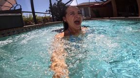 Deepend Underwater Masturbation Orgasm
