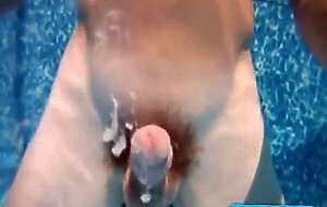 23 Massive Squirts: Amateur Underwater Adventure
