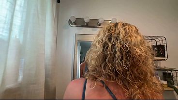 Busty MILF Brianna Beach hosts Xmas pre-party at home