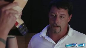 Horny hottie Iris Rose felling hot and horny