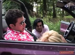 Unexpected Threesome Outdorrs in a Car