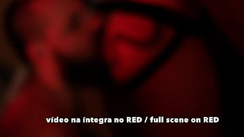Sexo grupal e fetiches com Andr&eacute_ Medeiros. Completo no Red.
