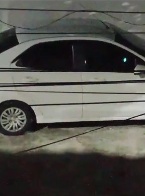 Fucks with Lover in the Car in Front of the House and Comes Back Full of Cum Smiling