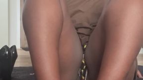 Pretty blue toes joi