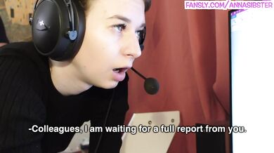 -I'm busy, I'll be free in an hour, be patient.